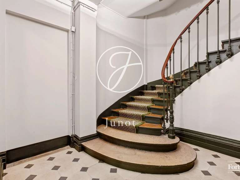 Appartement Paris 10e - 3 chambres - 96m²