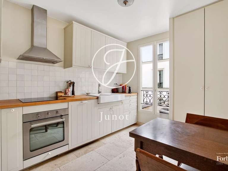 Appartement Paris 10e - 3 chambres - 96m²