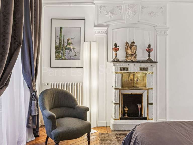 Appartement Paris 10e - 3 chambres - 176m²
