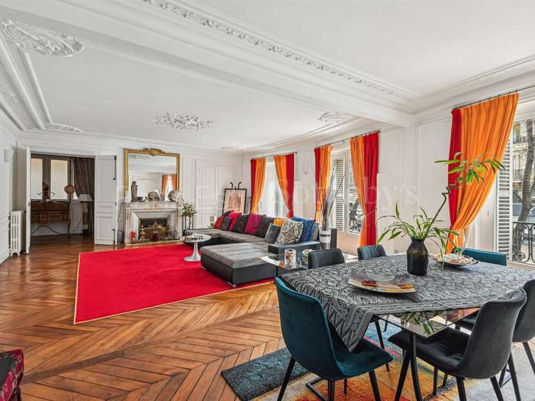 Appartement Paris 10e - 3 chambres - 176m²