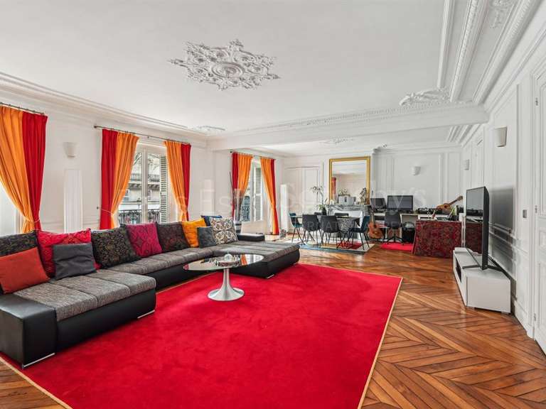 Appartement Paris 10e - 3 chambres - 176m²