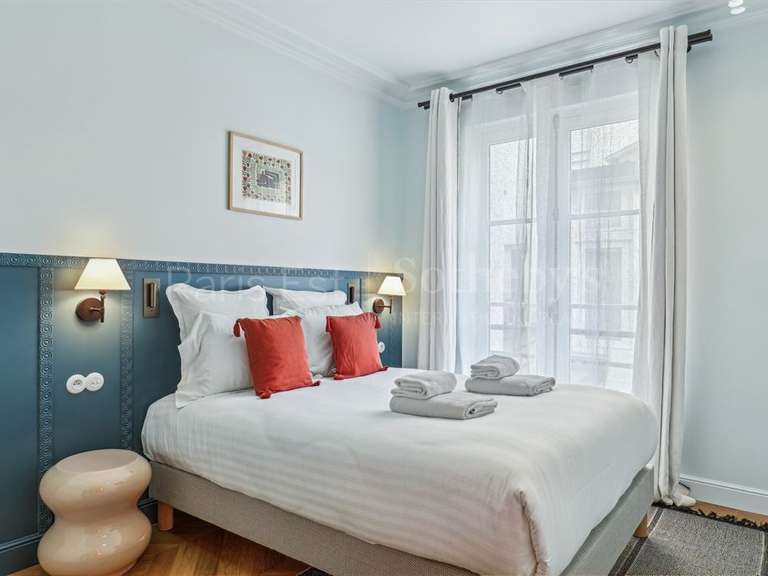 Appartement Paris 10e - 3 chambres - 76m²