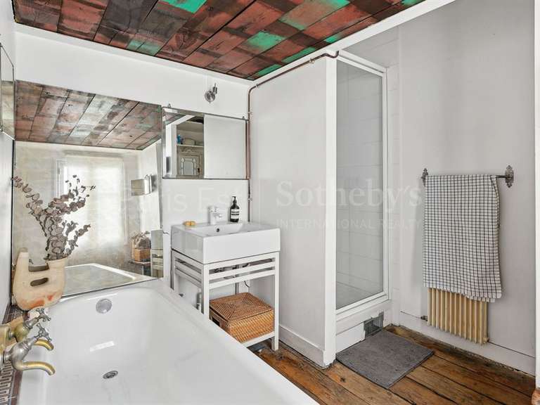 Appartement Paris 10e - 3 chambres - 107m²