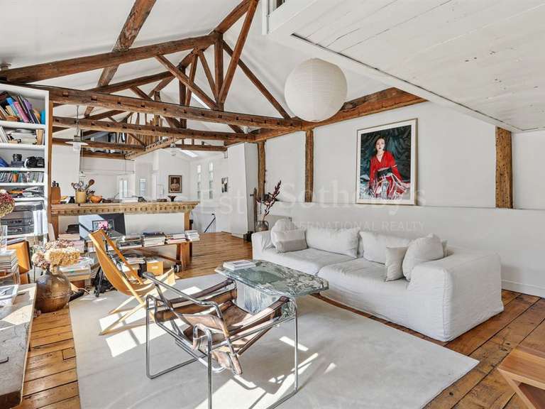 Appartement Paris 10e - 3 chambres - 107m²