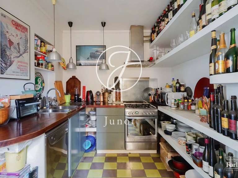 Appartement Paris 10e - 2 chambres - 123m²