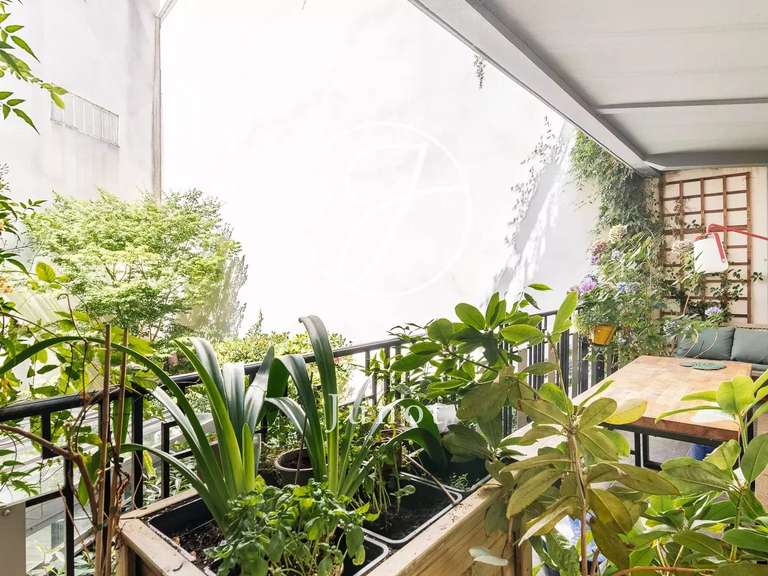 Appartement Paris 10e - 2 chambres - 98m²