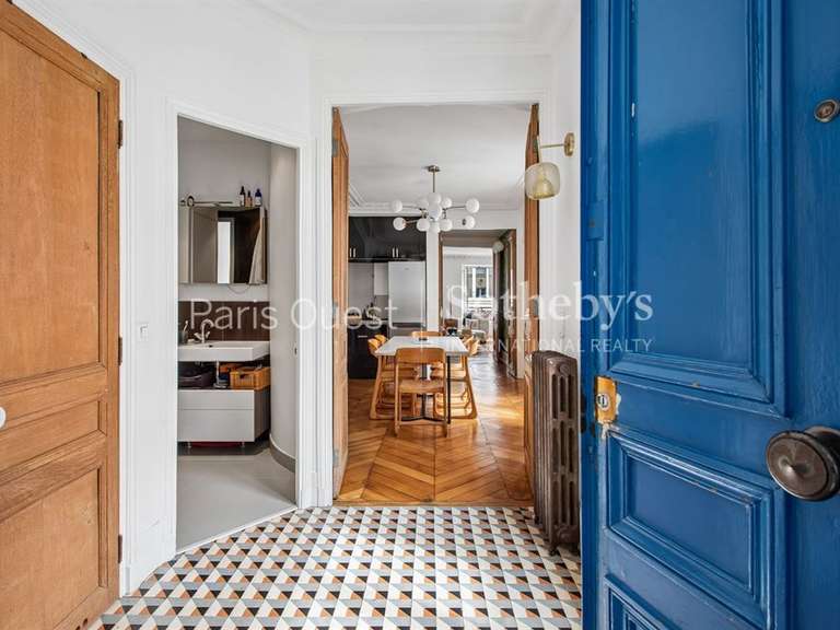 Appartement Paris 10e - 2 chambres - 89m²