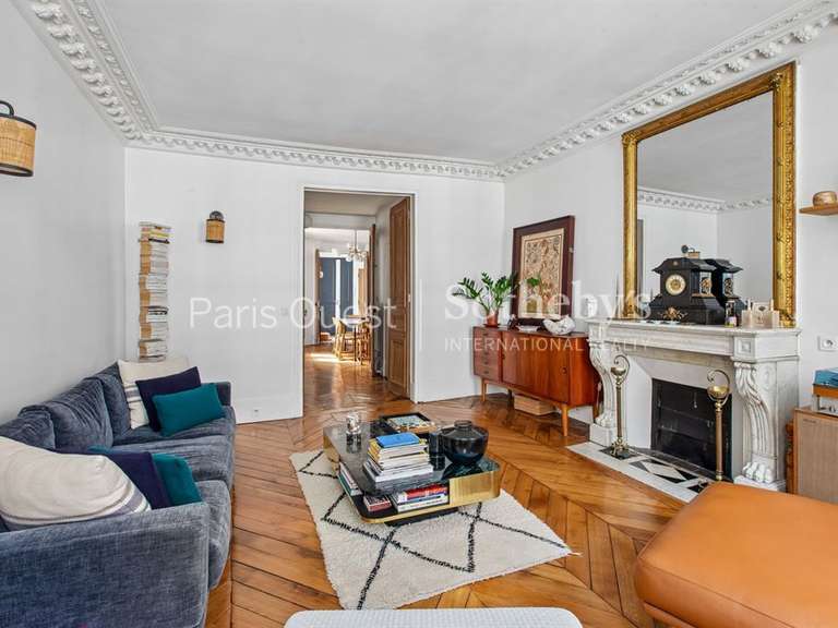 Appartement Paris 10e - 2 chambres - 89m²