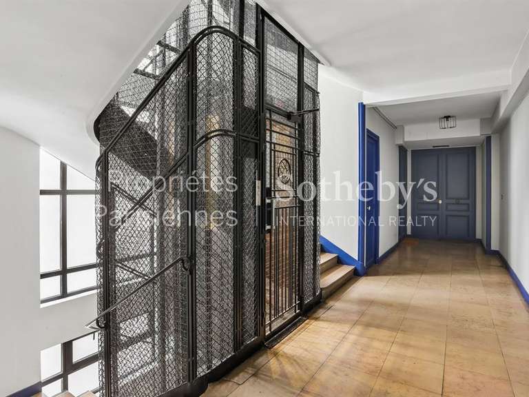 Appartement Paris 10e - 2 chambres - 110m²