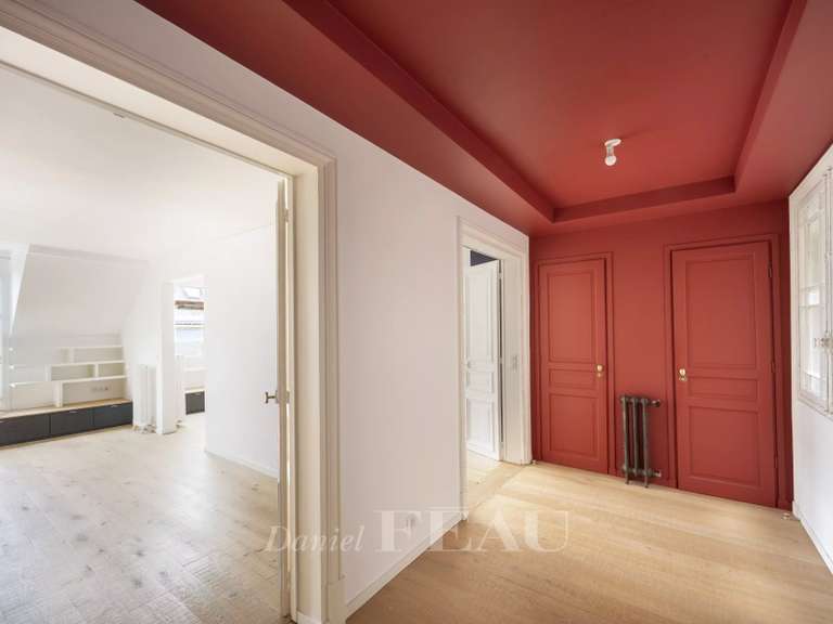 Appartement Paris 10e - 4 chambres - 108m²