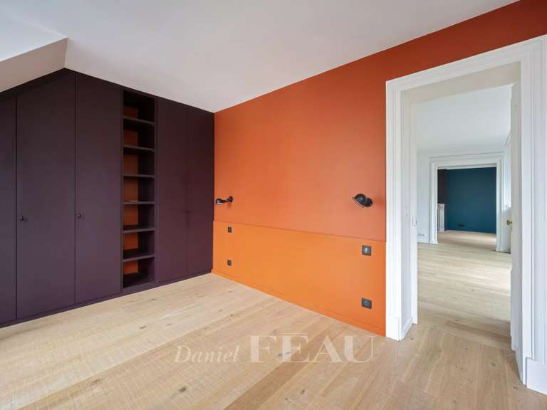 Appartement Paris 10e - 4 chambres - 108m²