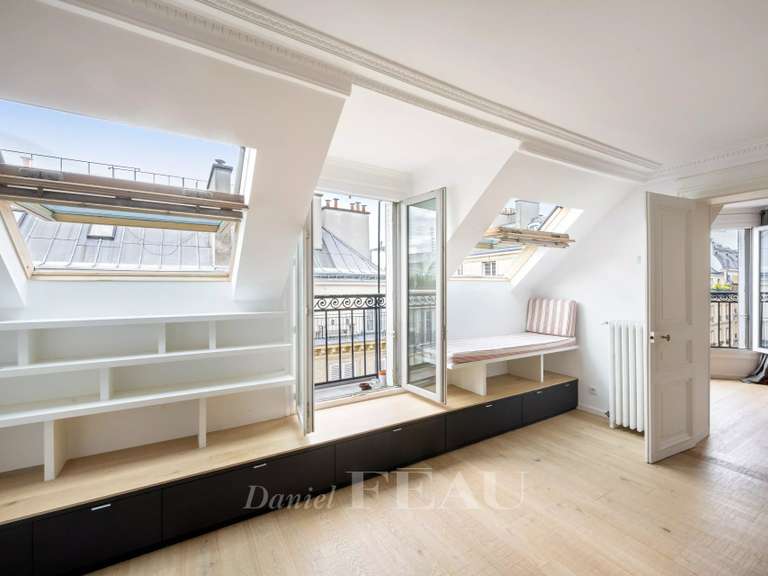 Appartement Paris 10e - 4 chambres - 108m²