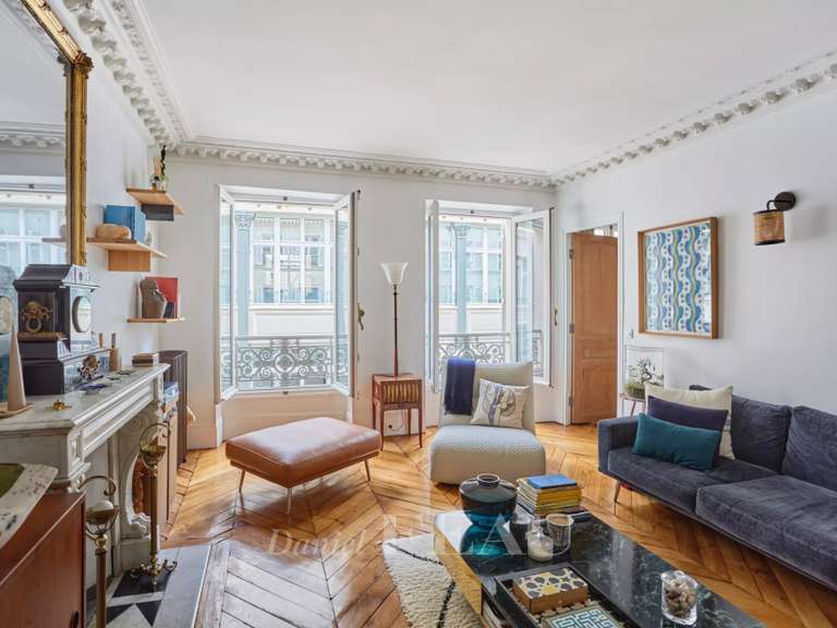 Appartement Paris 10e - 2 chambres - 89m²