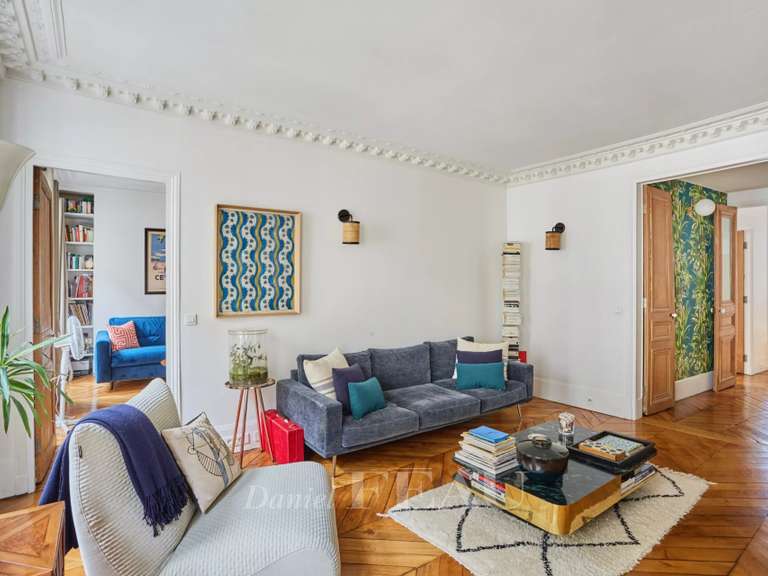 Appartement Paris 10e - 2 chambres - 89m²