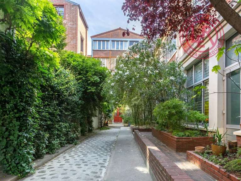 Appartement Paris 10e - 2 chambres - 134m²