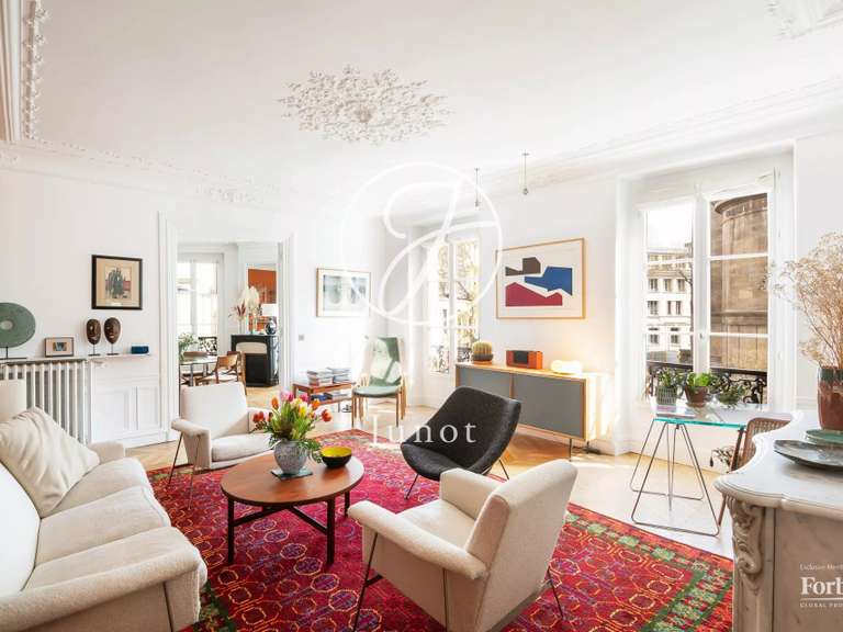 Appartement Paris 10e - 3 chambres - 116m²