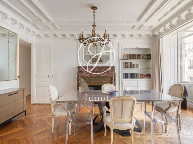 Apartment Paris 10e - 3 bedrooms - 137m²