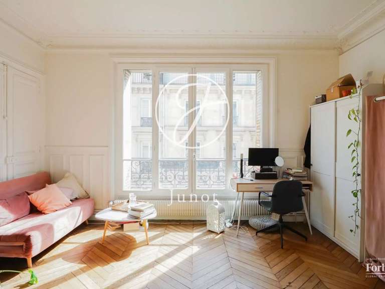 Appartement Paris 10e - 4 chambres - 138m²