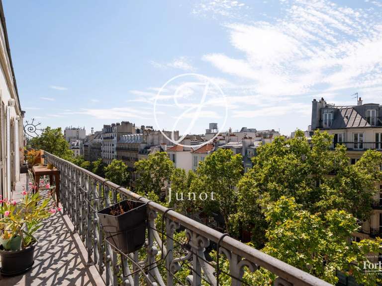 Appartement Paris 10e - 3 chambres - 116m²