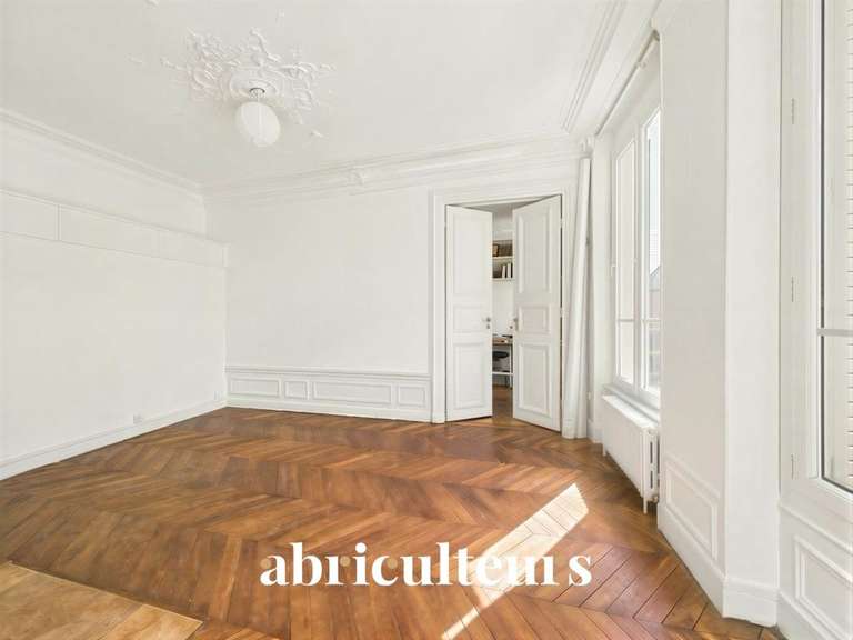 Appartement Paris 10e - 3 chambres - 130m²