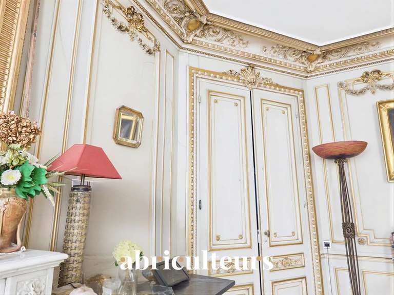 Appartement Paris 10e - 3 chambres - 130m²