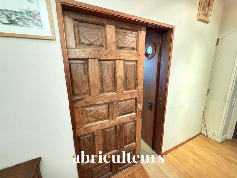 Appartement Paris 10e - 3 chambres - 130m²