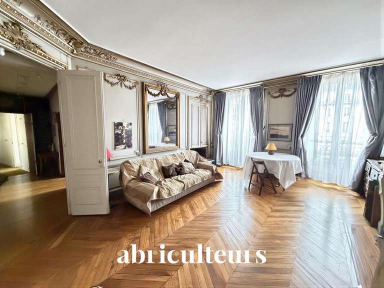 Appartement Paris 10e - 3 chambres - 130m²