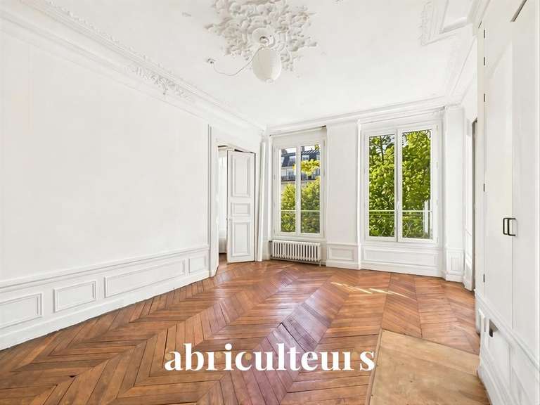 Appartement Paris 10e - 3 chambres - 130m²