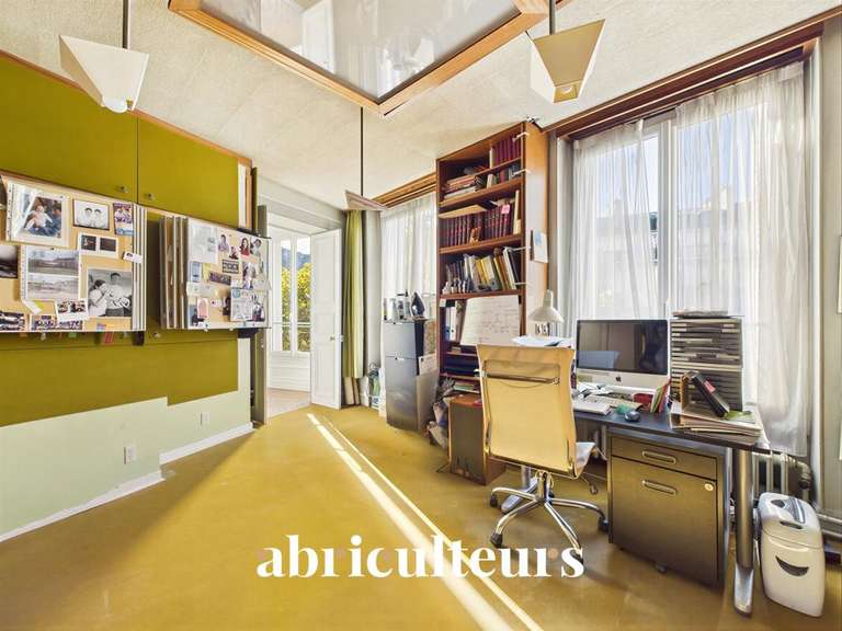 Appartement Paris 10e - 3 chambres - 130m²