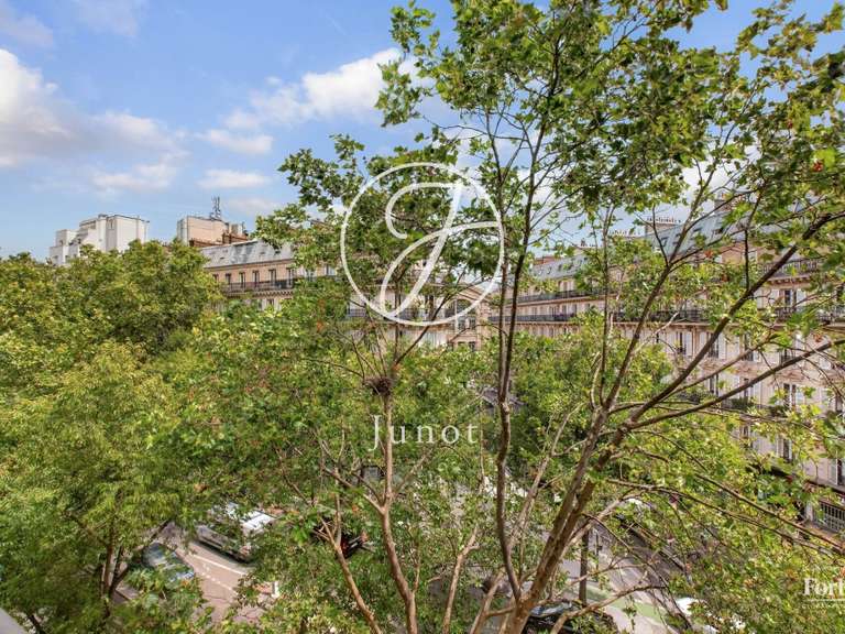 Appartement Paris 10e - 2 chambres - 115m²