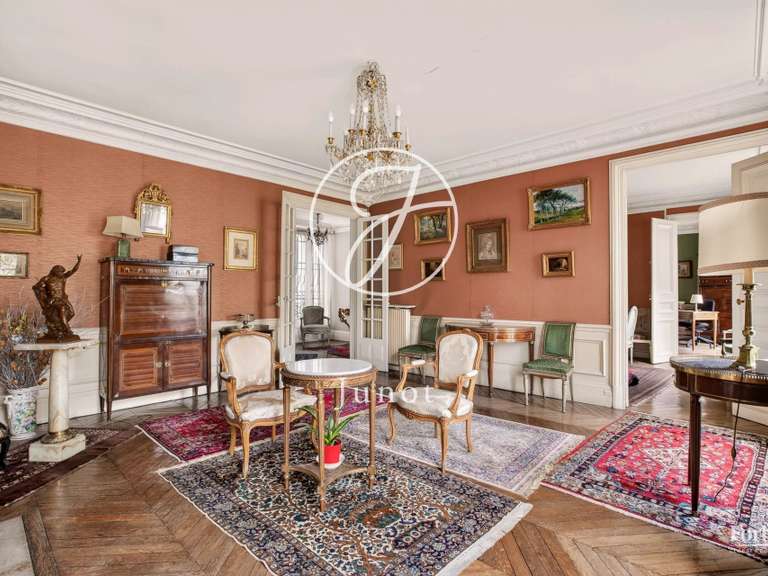 Appartement Paris 10e - 2 chambres - 115m²