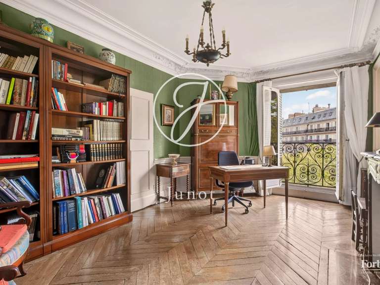 Appartement Paris 10e - 2 chambres - 115m²