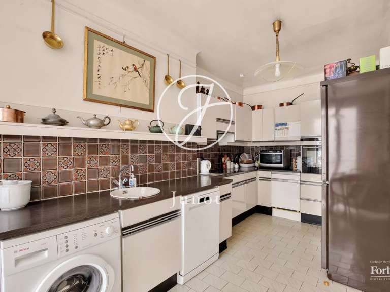 Appartement Paris 10e - 2 chambres - 115m²
