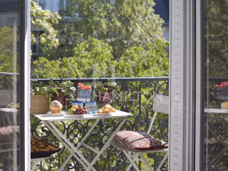 Apartment Paris 10e - 3 bedrooms - 97m²