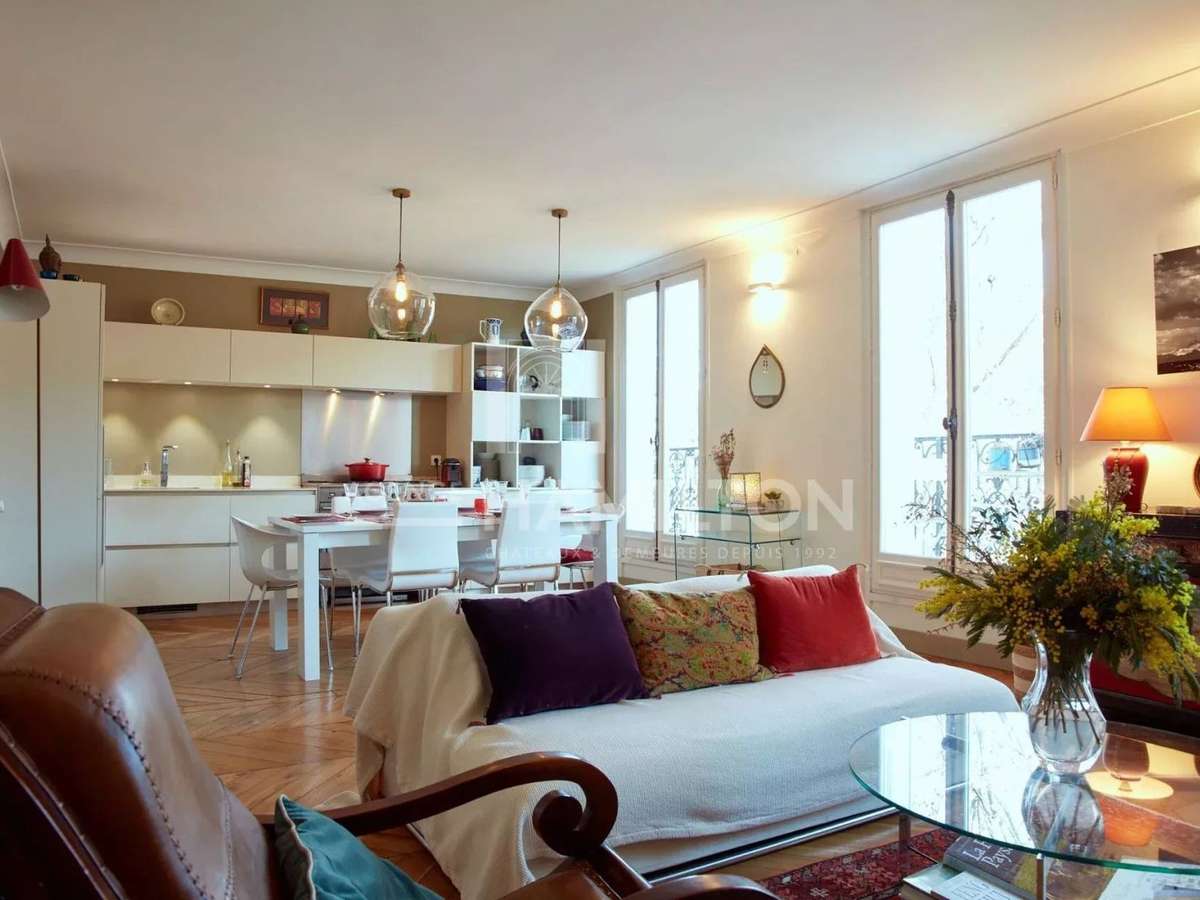 Apartment Paris 10e