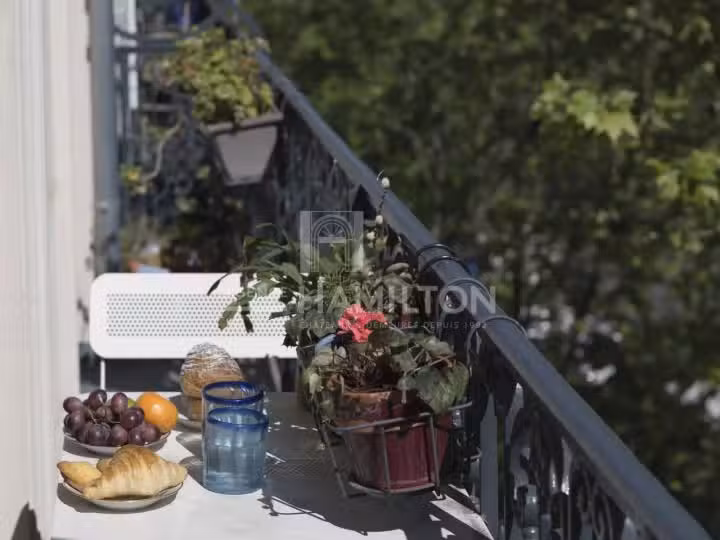 Apartment Paris 10e - 3 bedrooms - 97m²