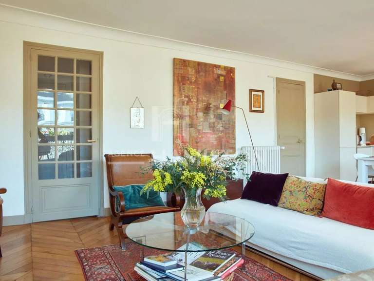 Apartment Paris 10e - 3 bedrooms - 97m²