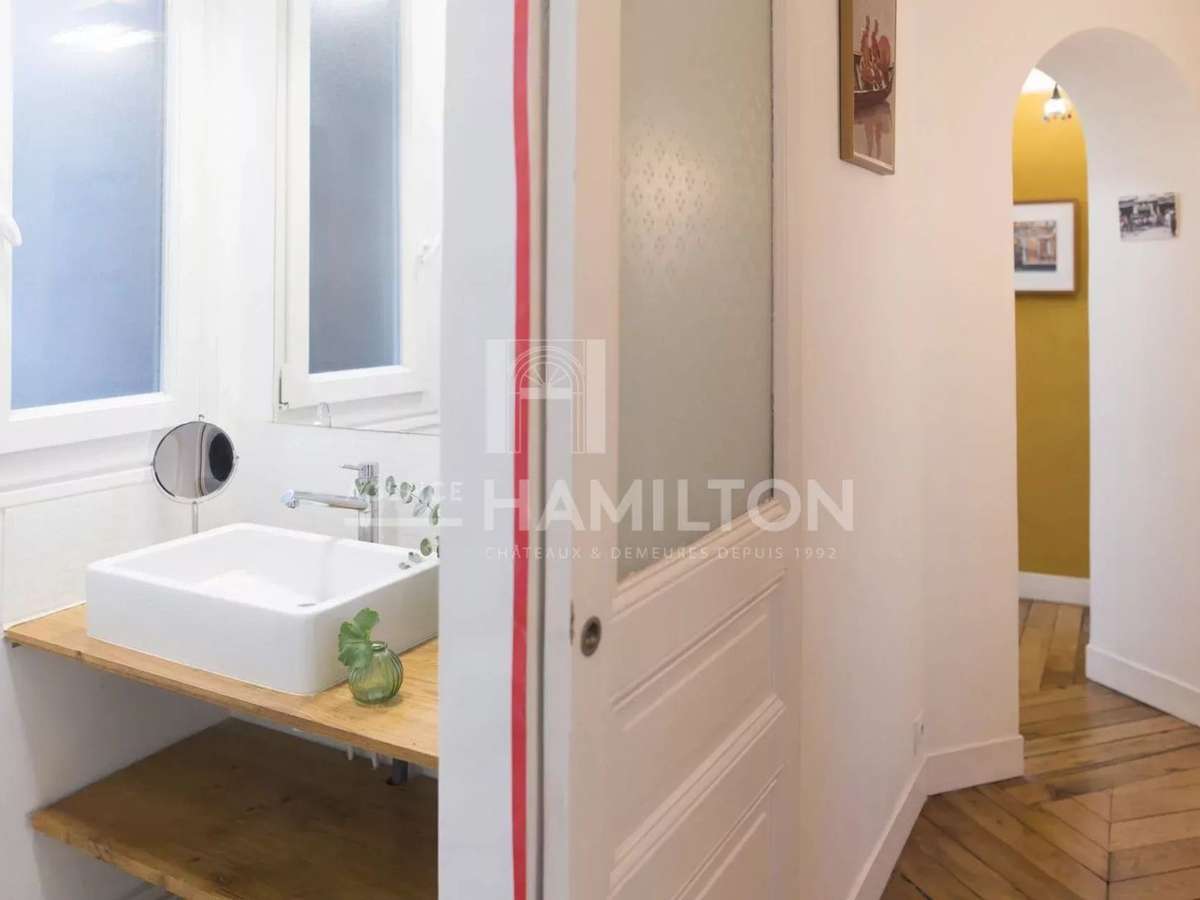 Apartment Paris 10e