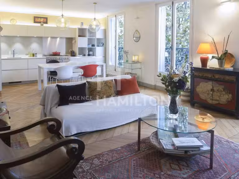 Apartment Paris 10e - 3 bedrooms - 97m²