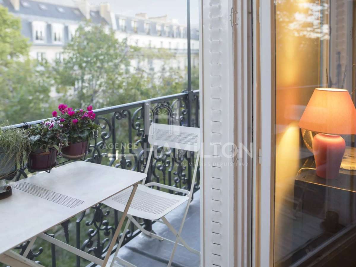 Apartment Paris 10e