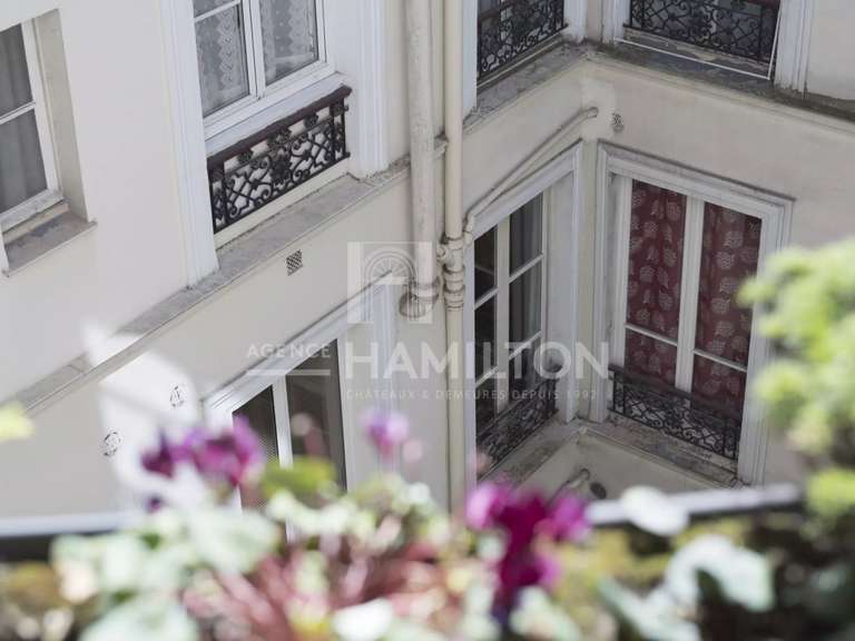 Appartement Paris 10e - 3 chambres - 97m²