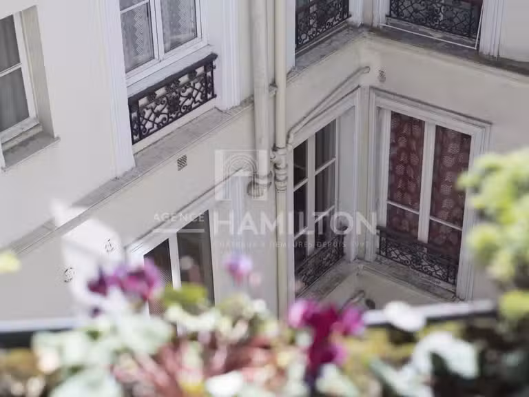 Apartment Paris 10e - 3 bedrooms - 97m²