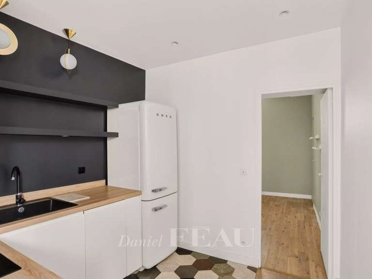 Appartement Paris 10e - 2 chambres - 65m²