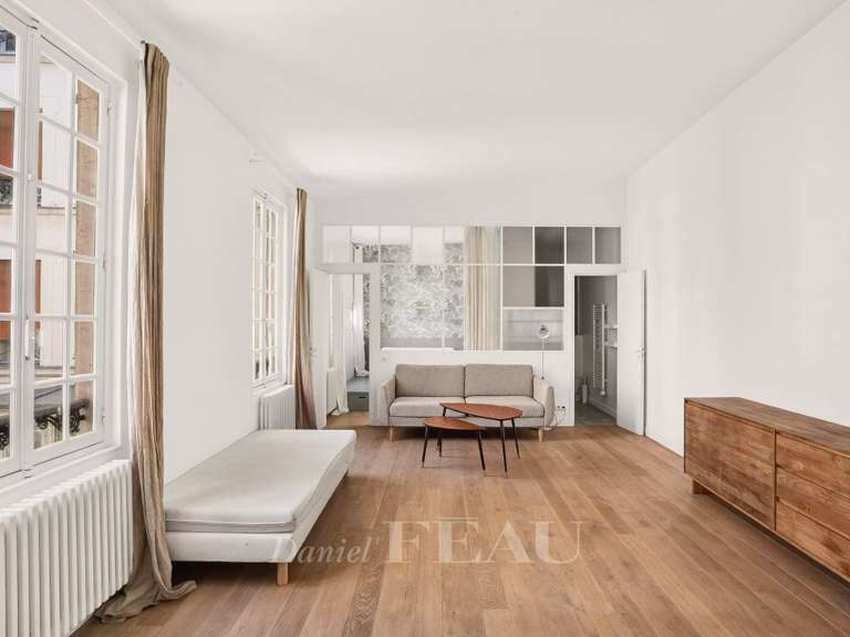 Appartement Paris 10e - 2 chambres - 65m²
