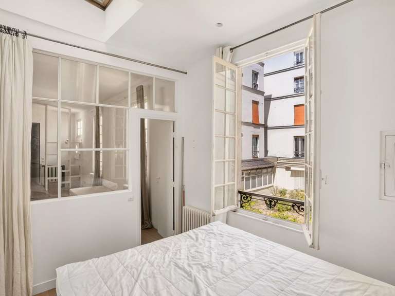 Appartement Paris 10e - 2 chambres - 65m²