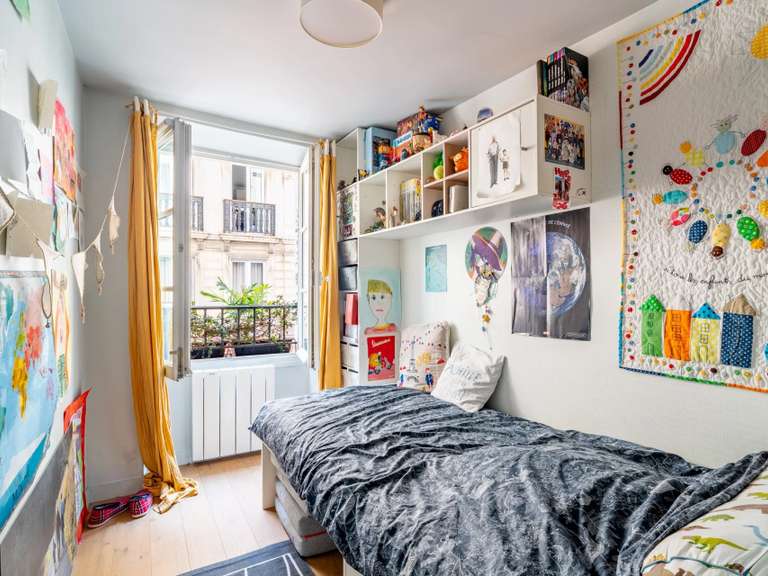 Appartement Paris 10e - 2 chambres - 87m²