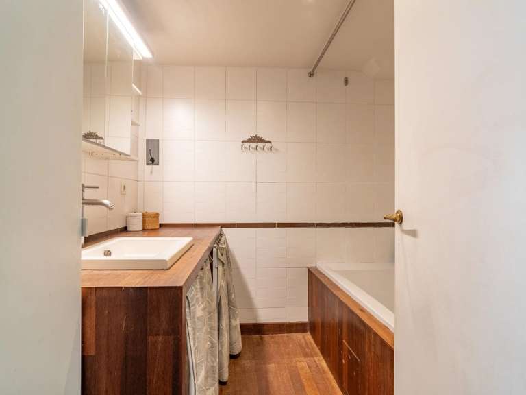 Appartement Paris 10e - 2 chambres - 87m²