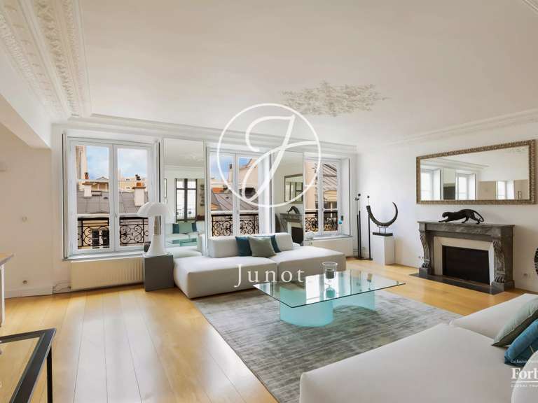Appartement Paris 10e - 3 chambres - 125m²