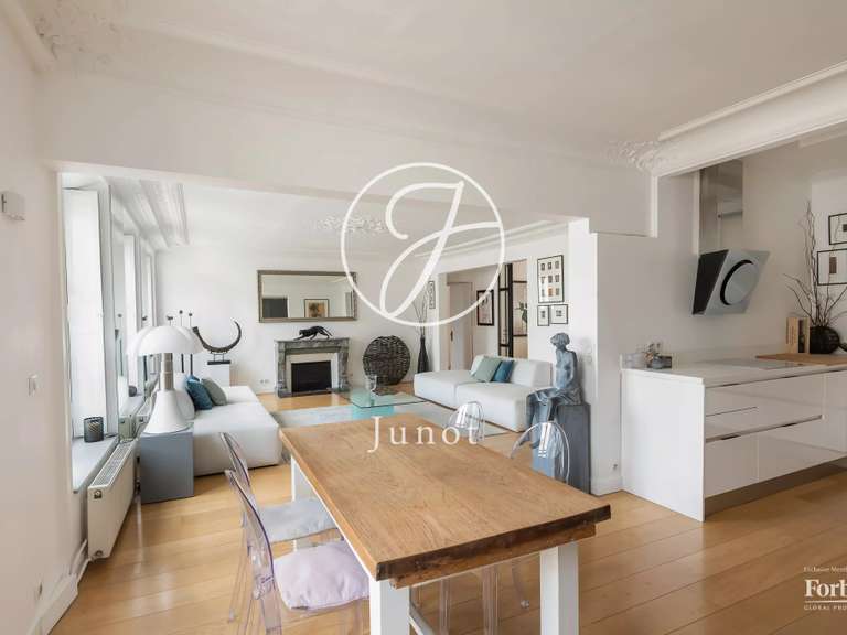 Appartement Paris 10e - 3 chambres - 125m²