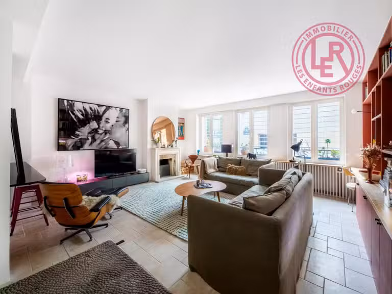Appartement Paris 10e - 3 chambres - 121m²